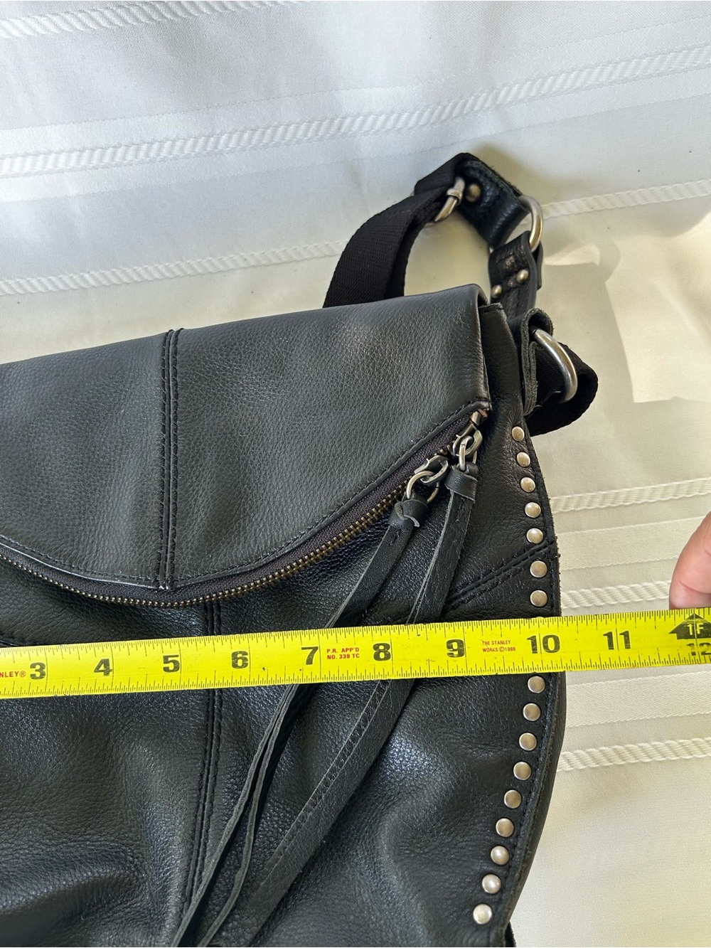 The Sak Silverlake Flap Crossbody Bag Black Pebbled Leather Purse Silver Studs - Picture 16 of 16